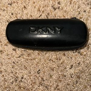 SET VARIOUS EYEGLASSES CASES: DKNY; MICHAEL KHOR: HUMPHYS